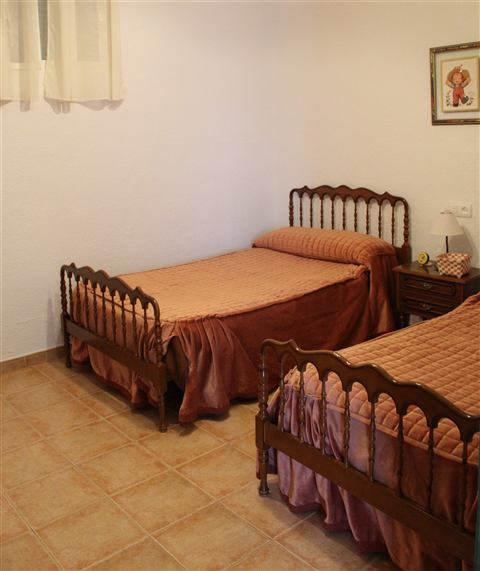 Habitación 1 con dos camas individuales